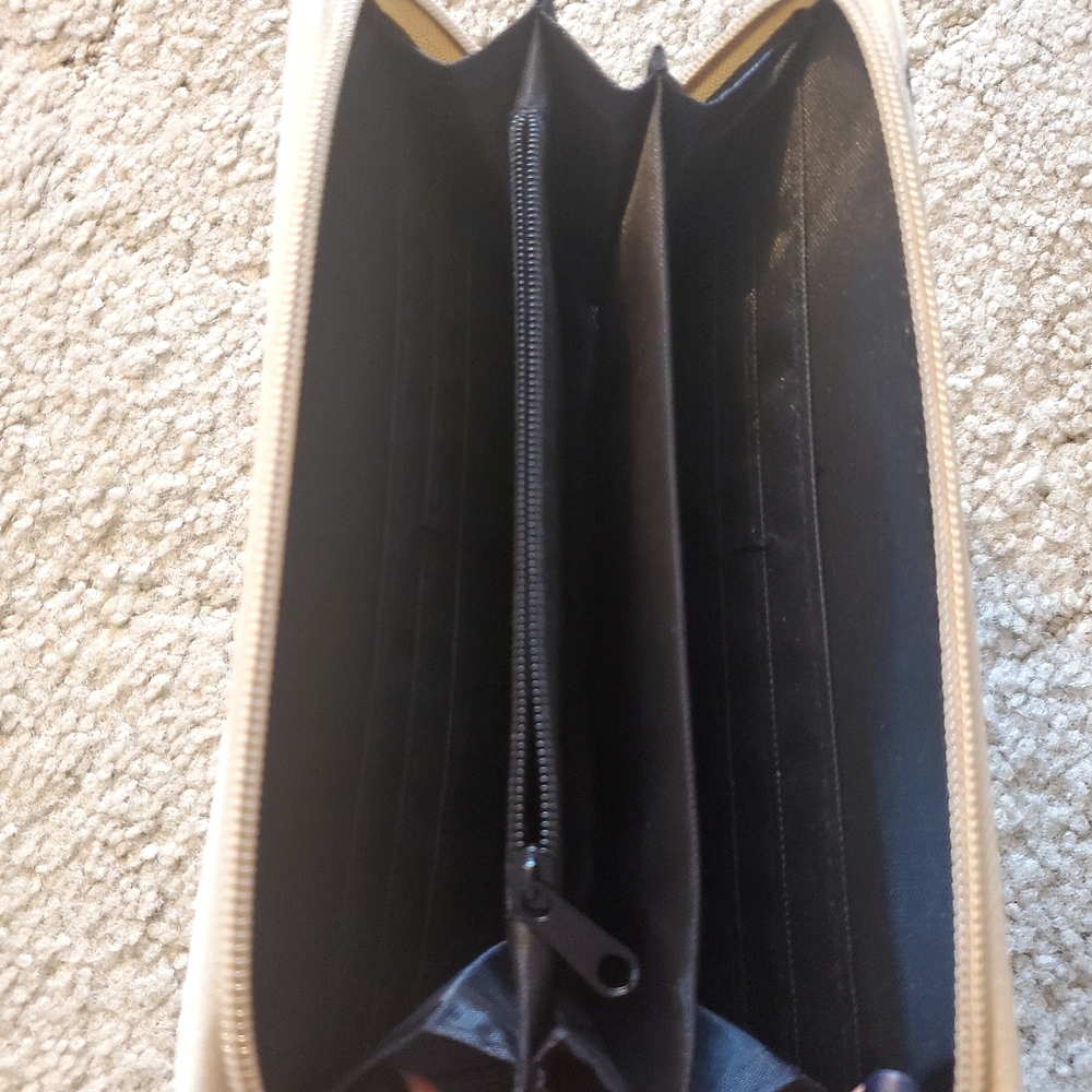 Wallet - Picture 2 of 2